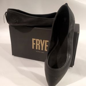 Frye - Flats